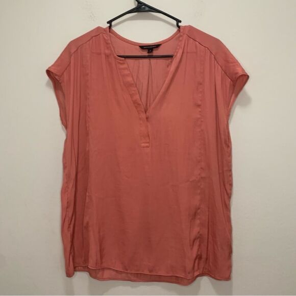 Banana Republic Tops - Banana Republic Pink V Neck Blouse‎ Size Large